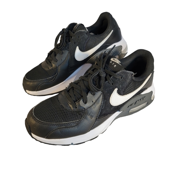 Nike Other - Nike Air Max Excee Walking Running Black & White Shoe Sneaker Men's 8.5